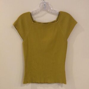 August Silk Brand Gold ribbed cap sleeves size large top